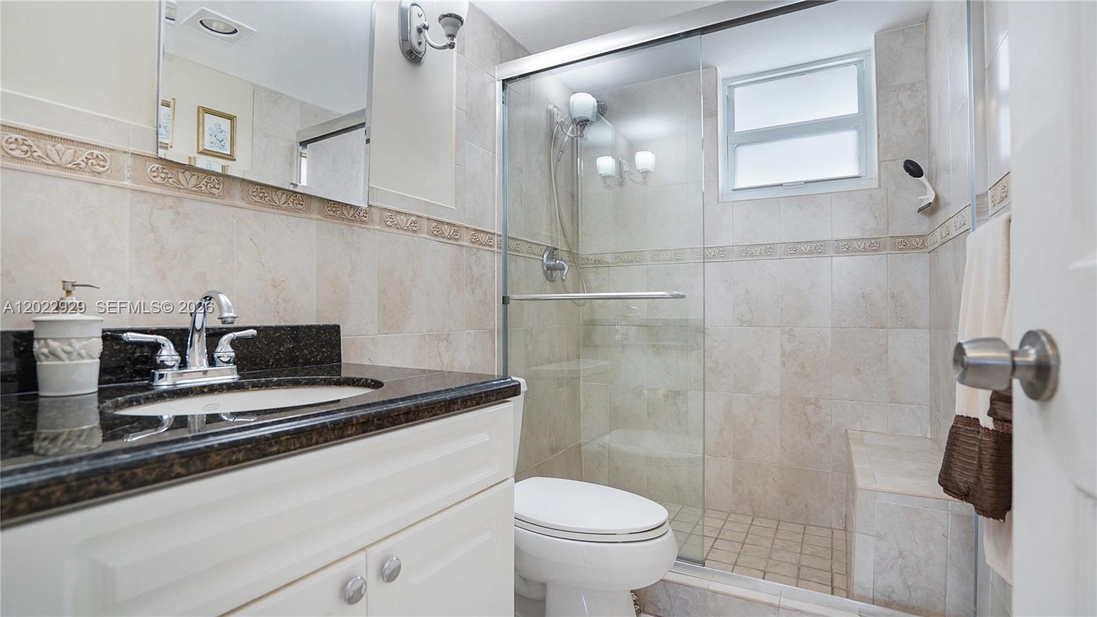 1750 James Avenue 9j Property Photo 5