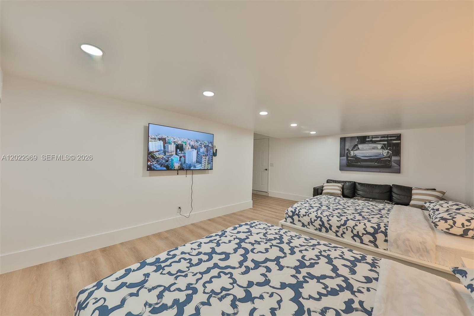 355 Bayshore Drive Property Photo 8