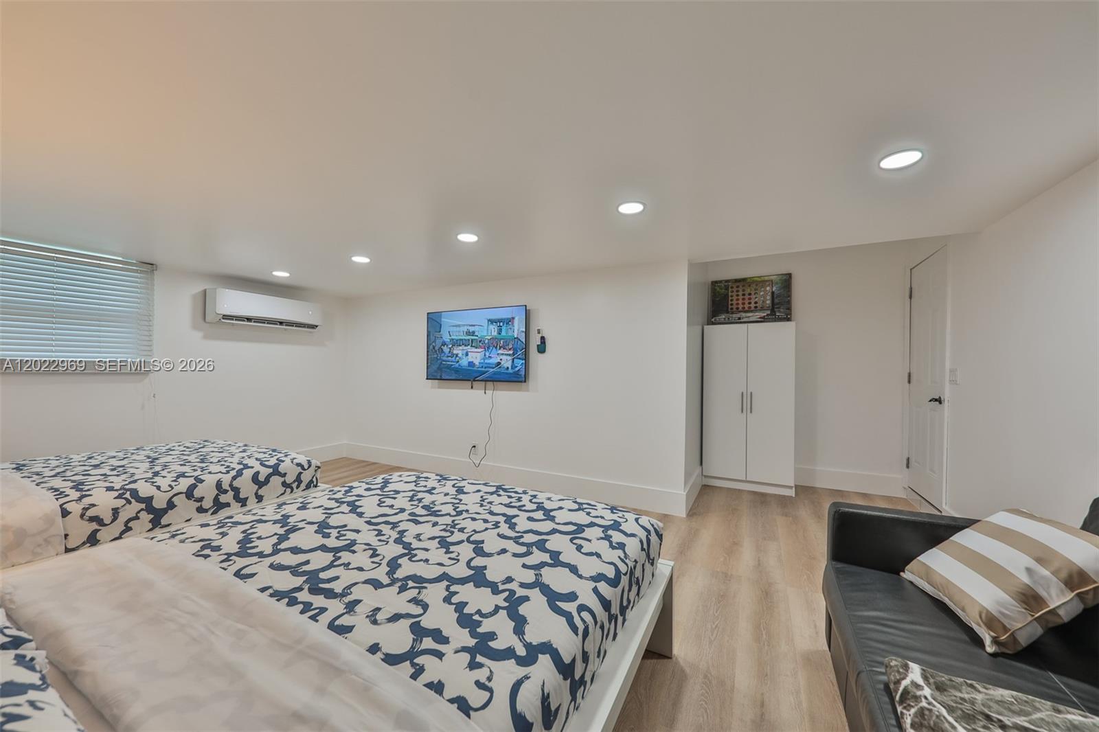 355 Bayshore Drive Property Photo 9