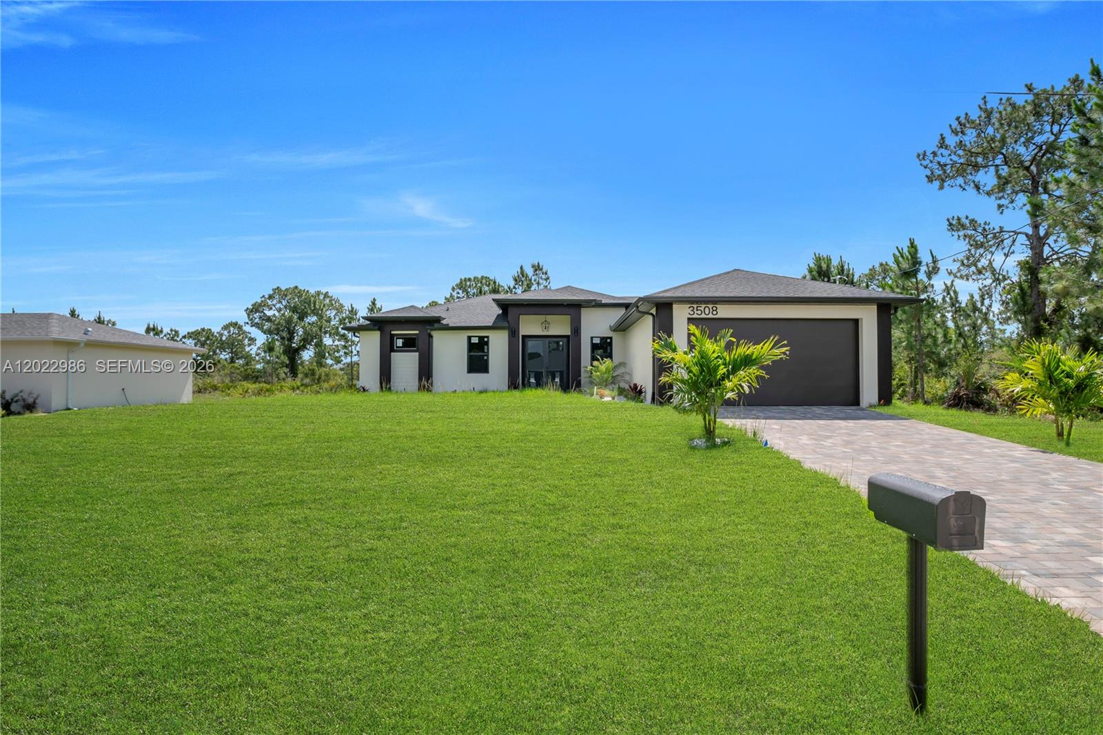 3508 Irma Avenue N Property Photo 4