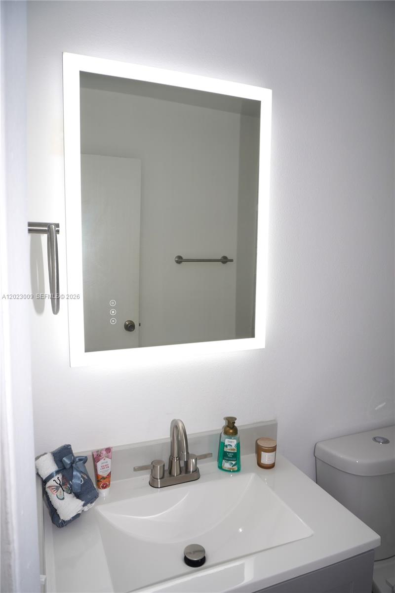 17901 Nw 68th Avenue S204 Property Photo 7