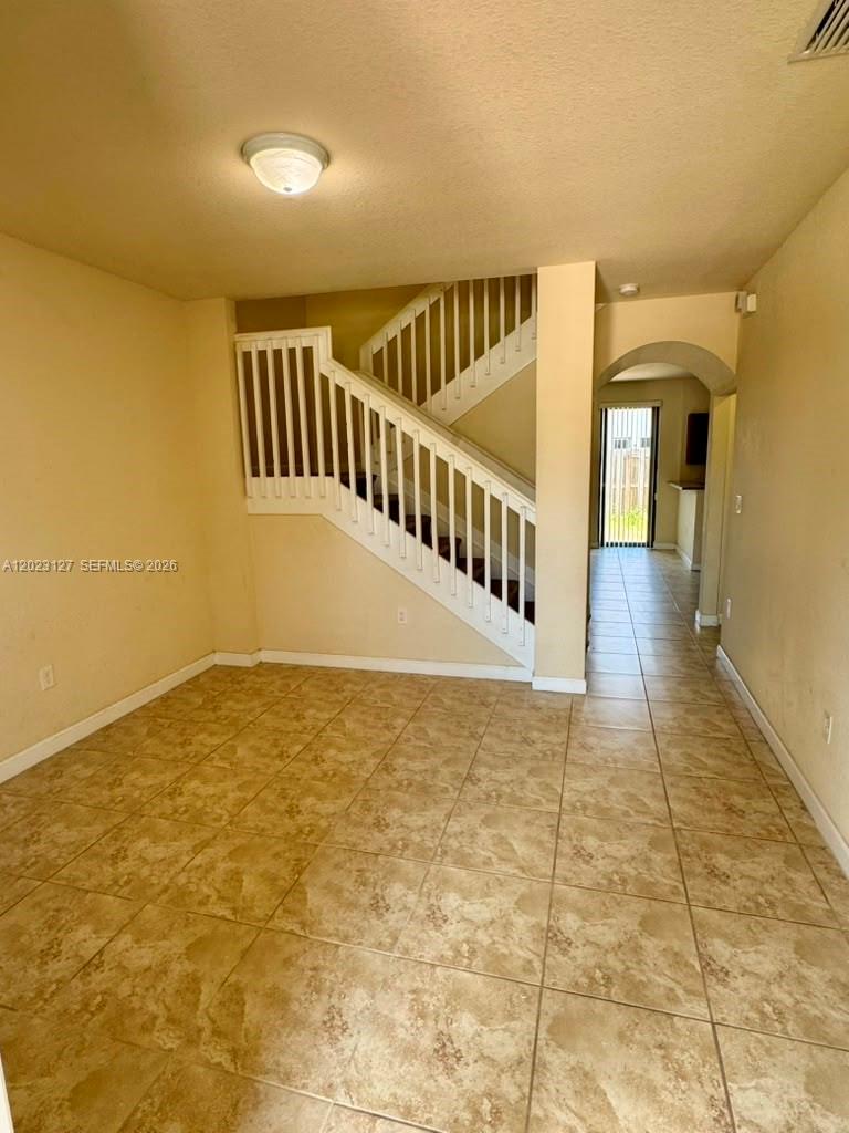 A12023127 Property Photo 3