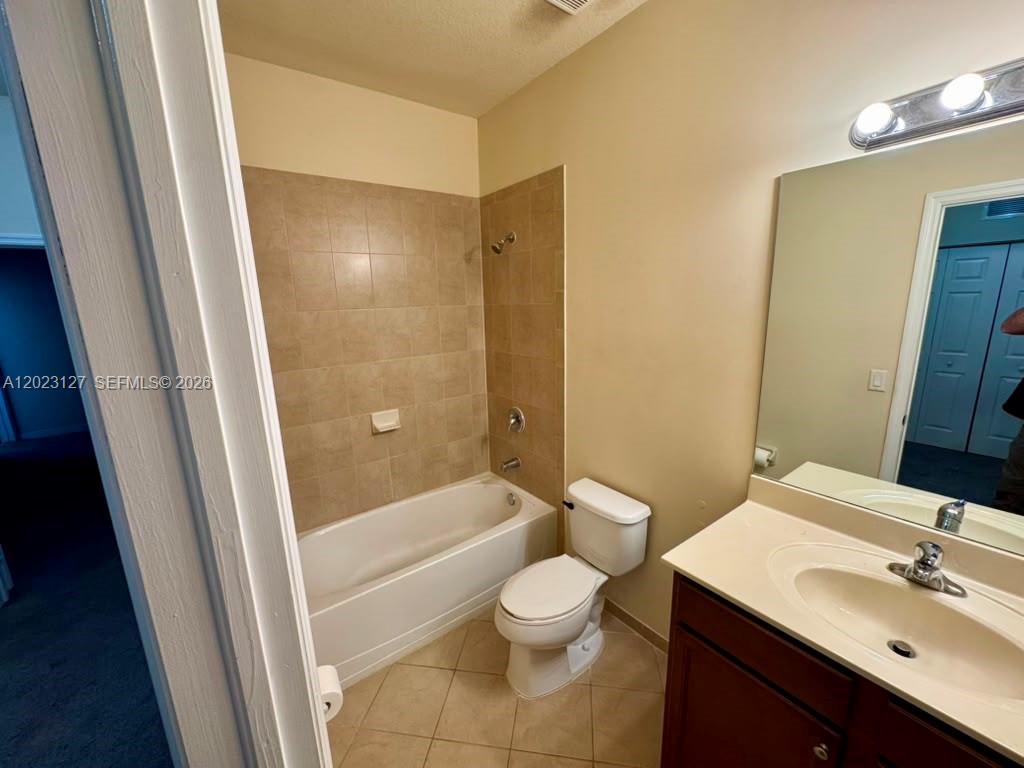 A12023127 Property Photo 7