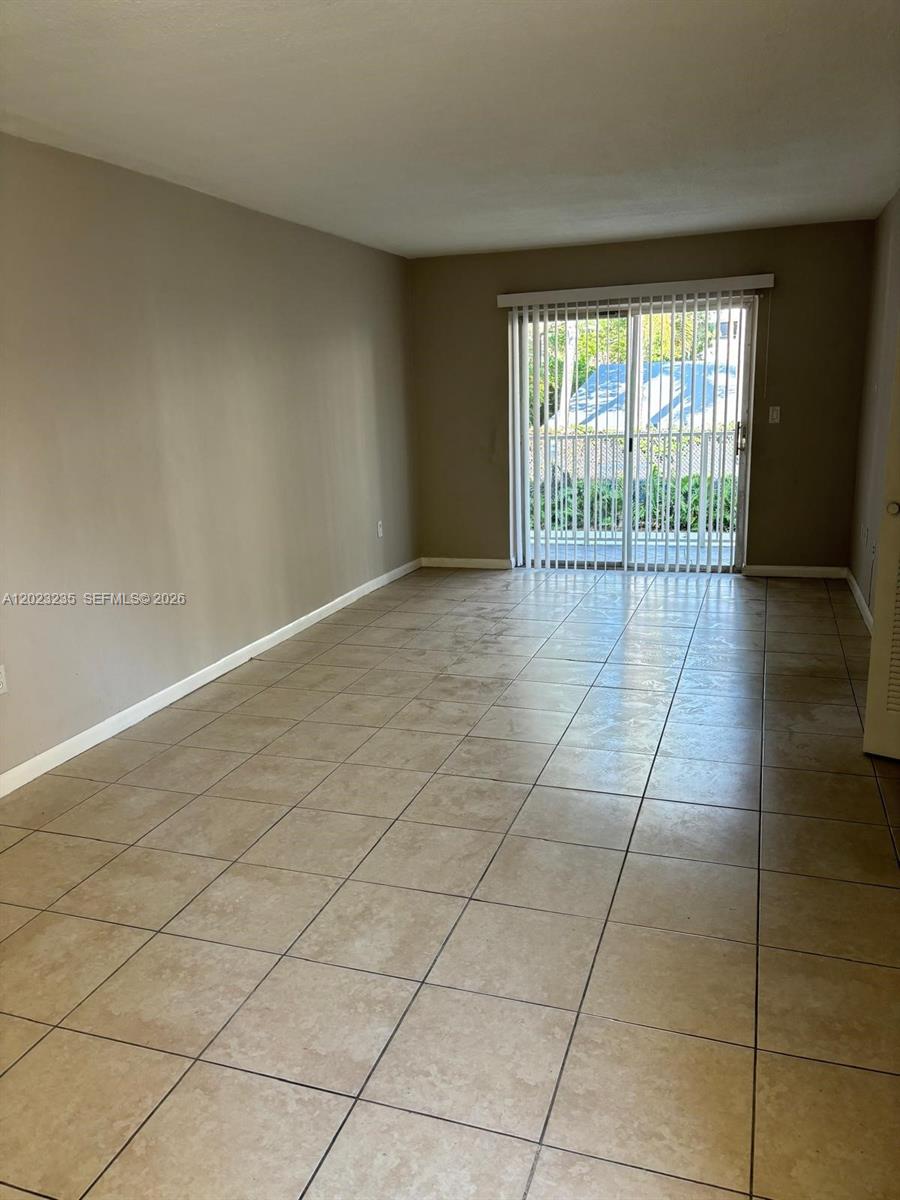 3050 S Dixie Highway 203 Property Photo 2