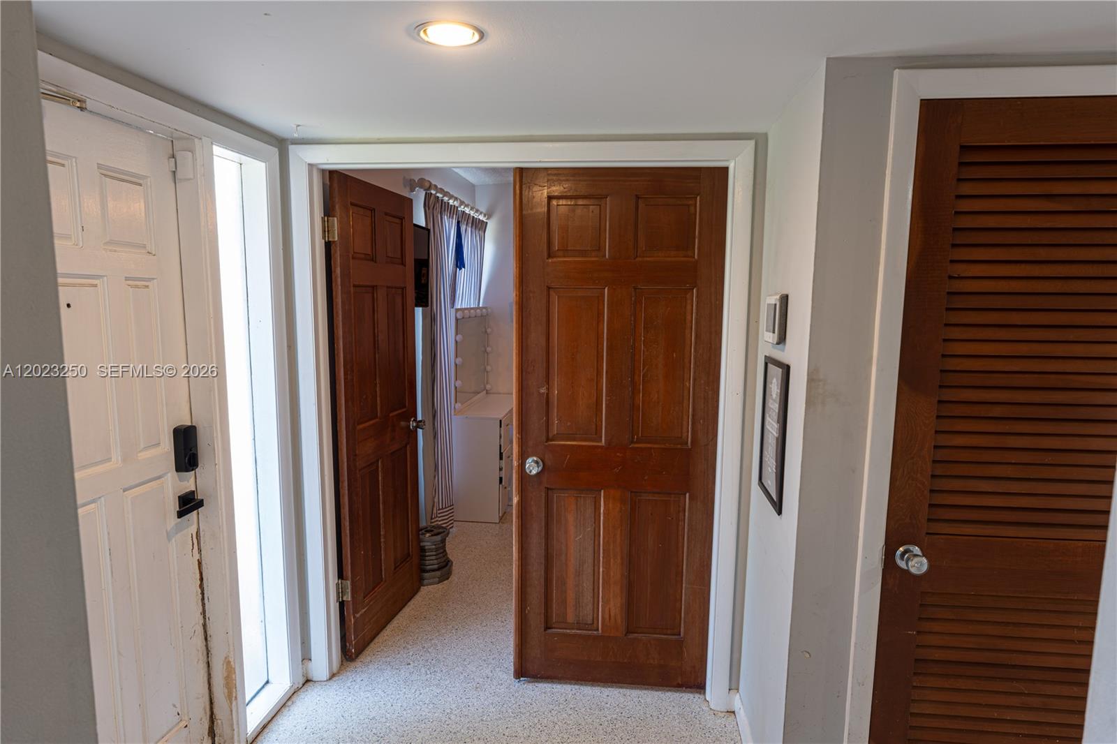 982 Sw Airoso Boulevard Property Photo 6