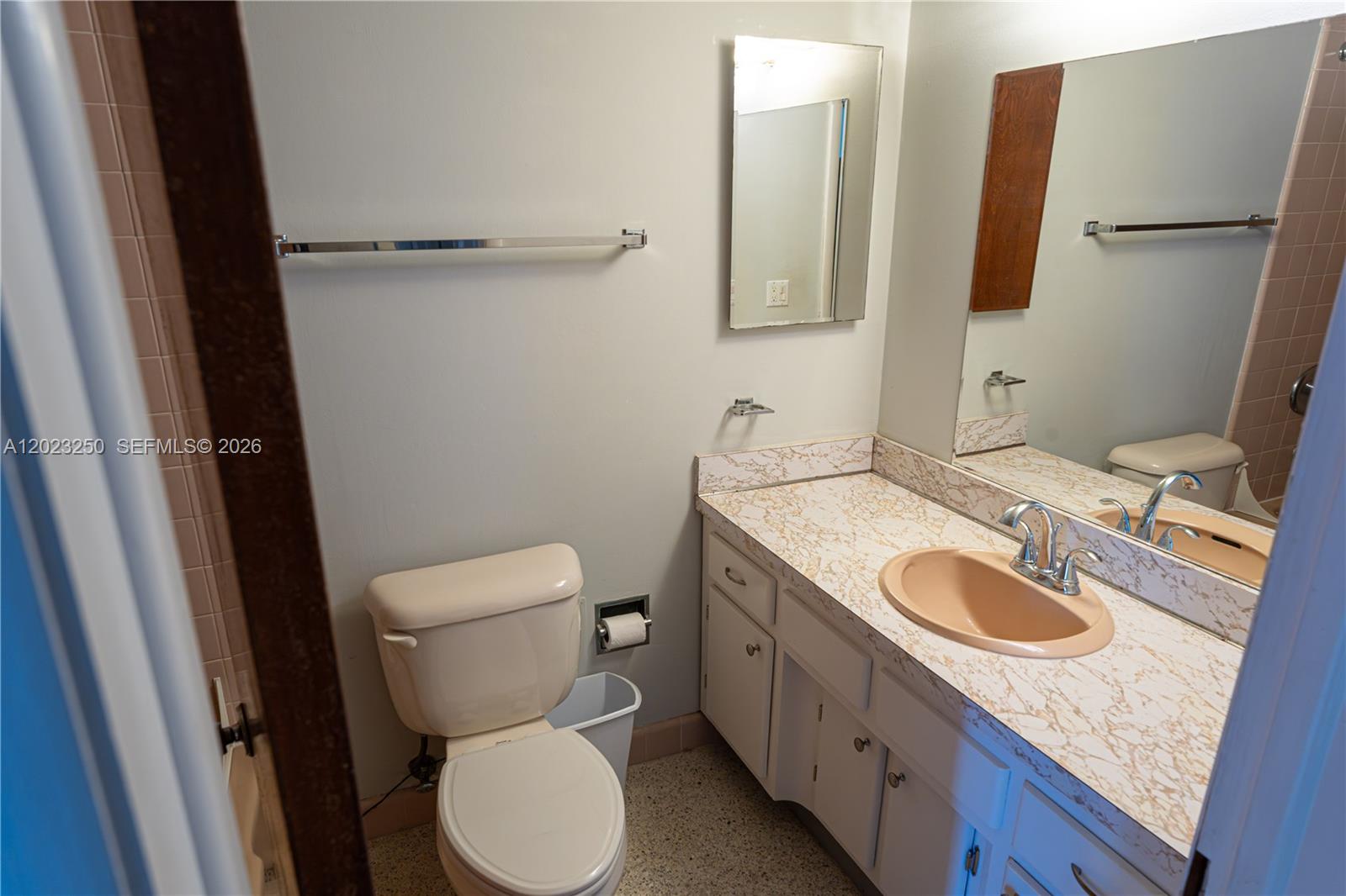 982 Sw Airoso Boulevard Property Photo 12