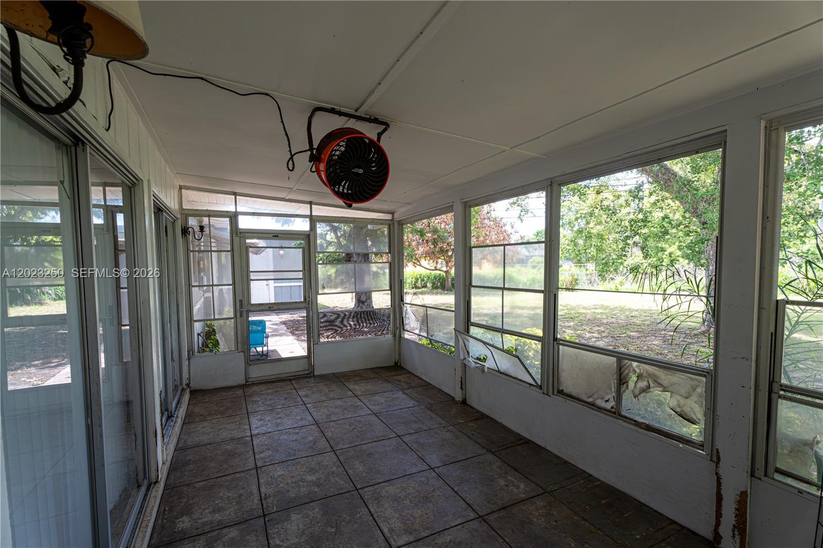 982 Sw Airoso Boulevard Property Photo 32