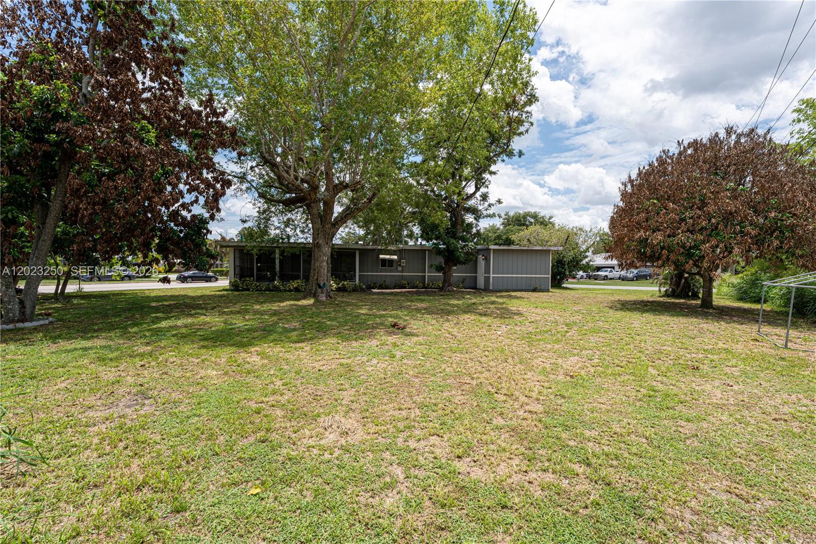 982 Sw Airoso Boulevard Property Photo 36