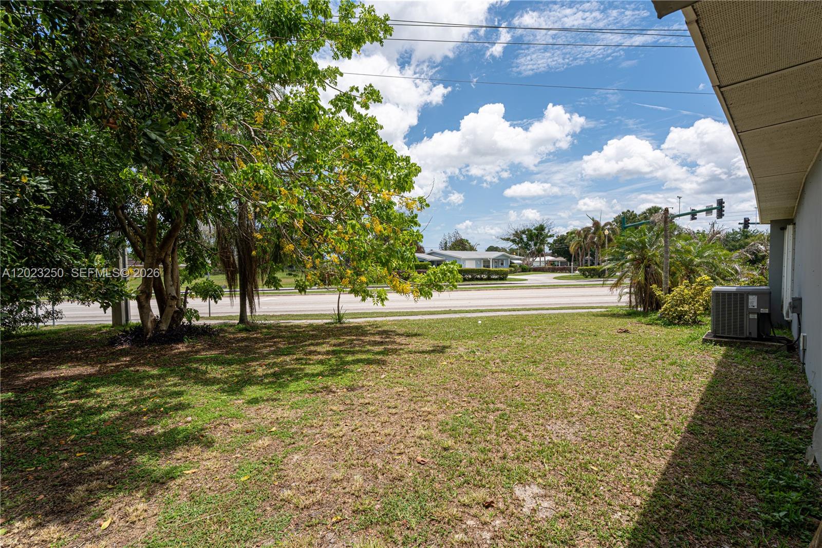 982 Sw Airoso Boulevard Property Photo 38