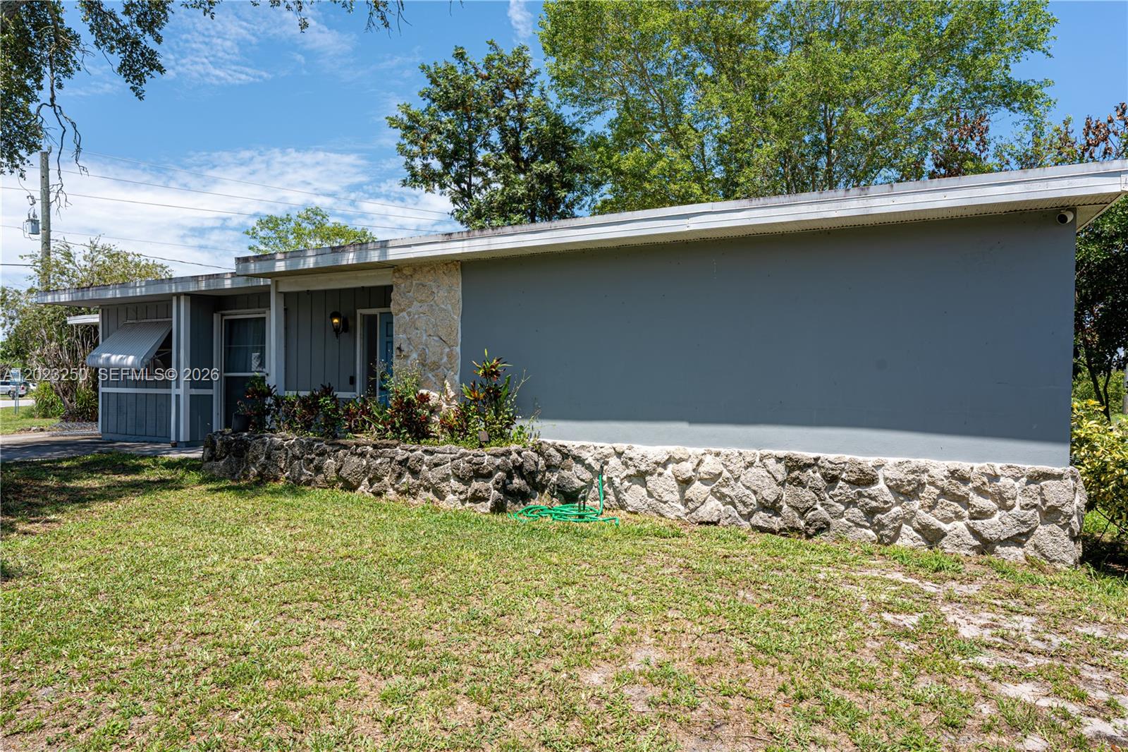 982 Sw Airoso Boulevard Property Photo 41
