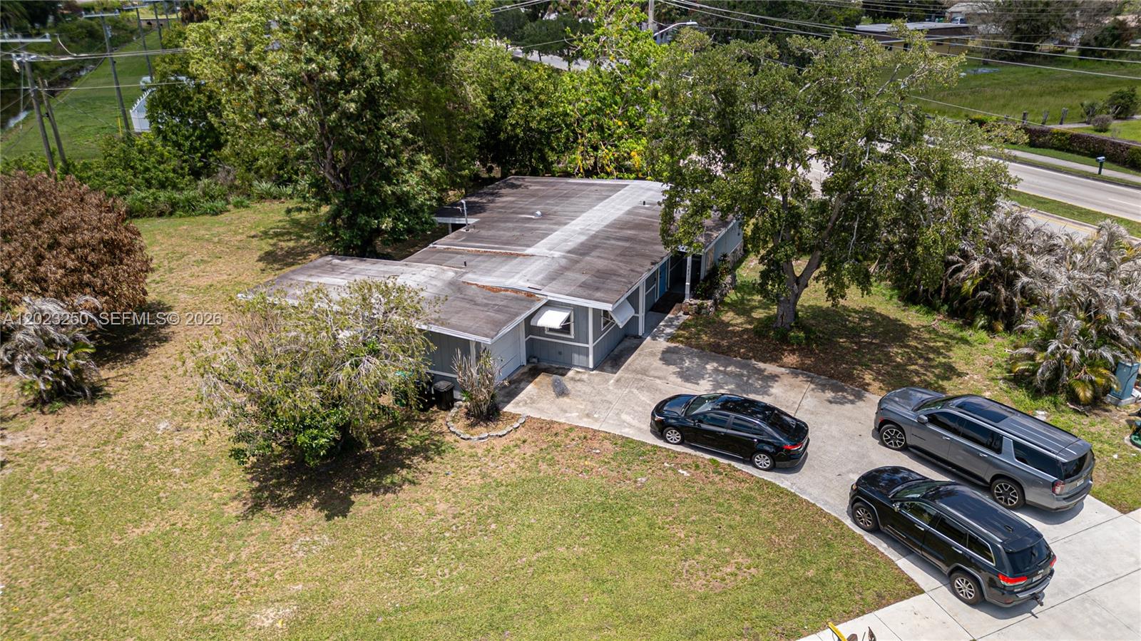 982 Sw Airoso Boulevard Property Photo 46