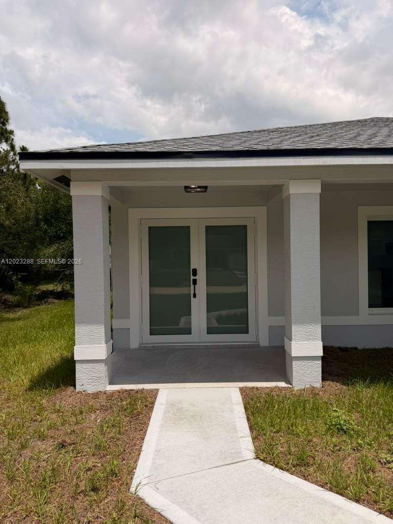 8636 100th Court Property Photo 3