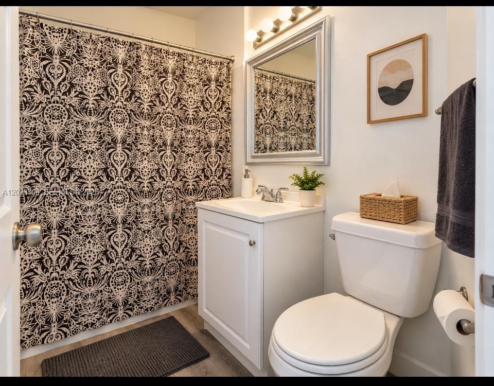142 Ne 56th Street C Property Photo 6