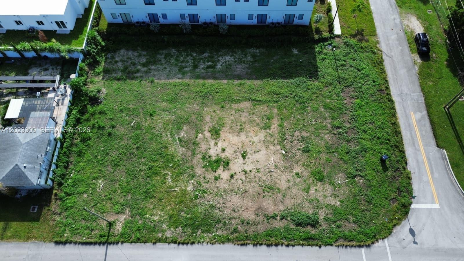 215 Nw 3rd Avenue Property Photo 1