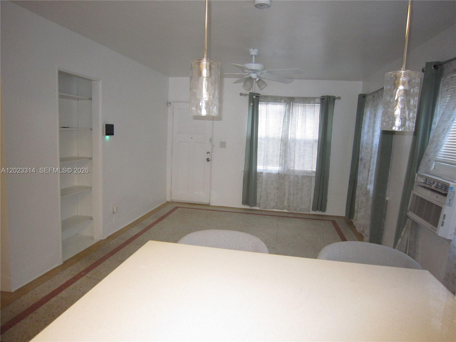 522 N 19th Avenue 5 Property Photo 6