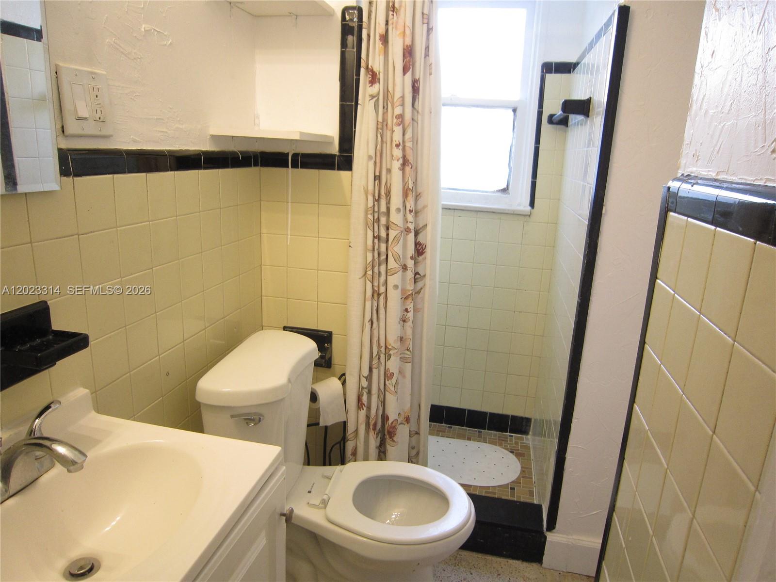 522 N 19th Avenue 5 Property Photo 7