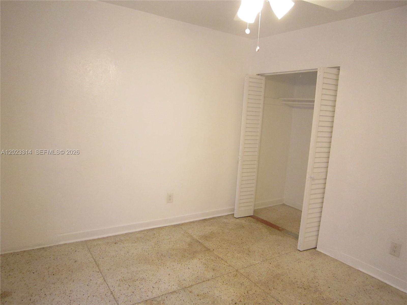522 N 19th Avenue 5 Property Photo 9
