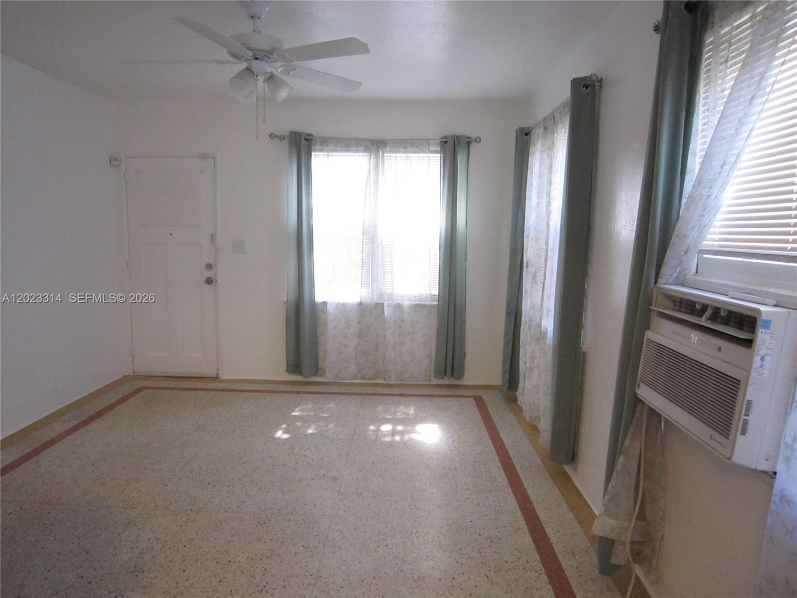 522 N 19th Avenue 5 Property Photo 10