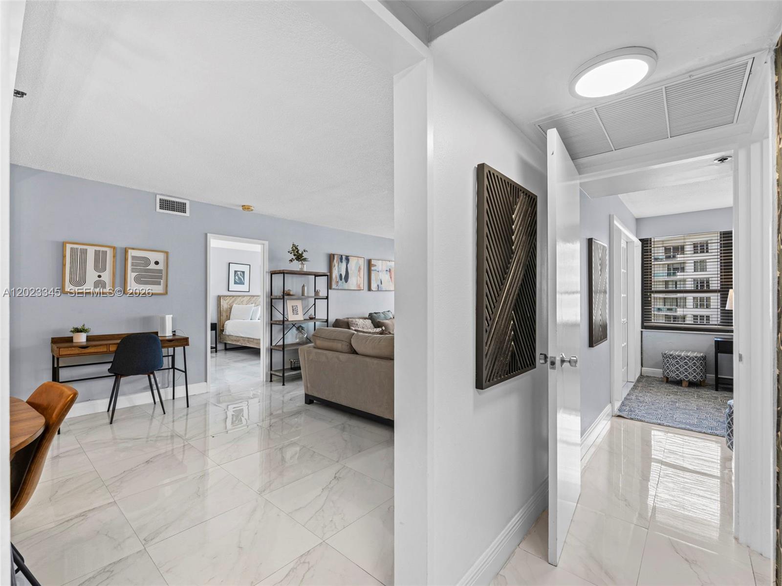 5225 Collins Avenue 1509 Property Photo 7