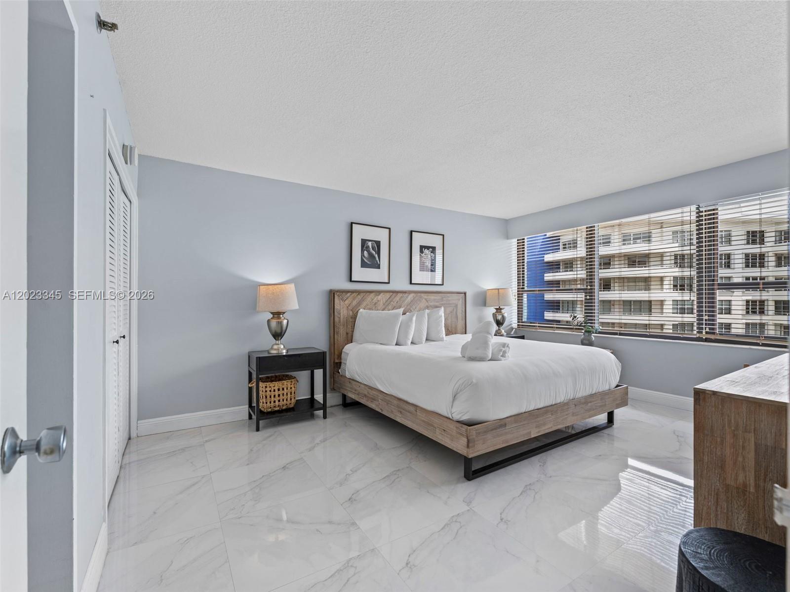 5225 Collins Avenue 1509 Property Photo 8