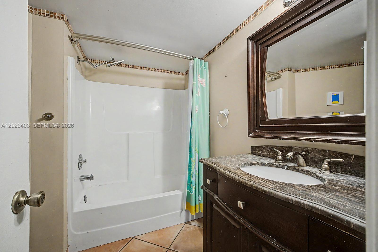 10233 Nw 9th St Circle 214-1 Property Photo 12