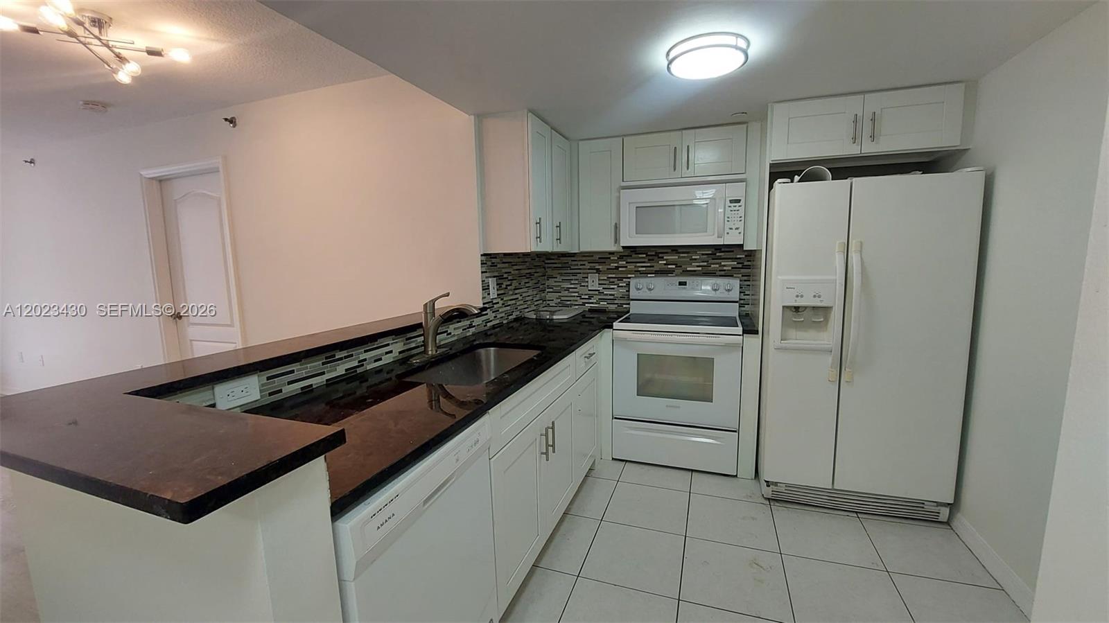 2642 Collins Avenue 408 Property Photo 3