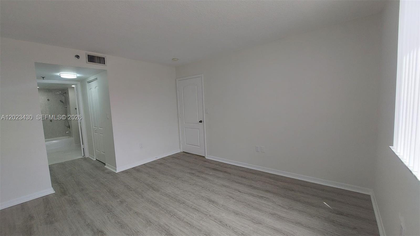 2642 Collins Avenue 408 Property Photo 5