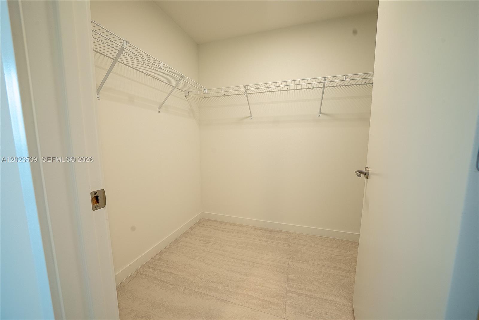 77 Se 5th Street 2203 Property Photo 13