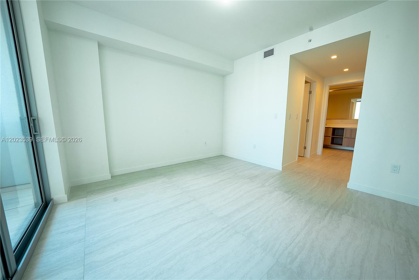 77 Se 5th Street 2203 Property Photo 15