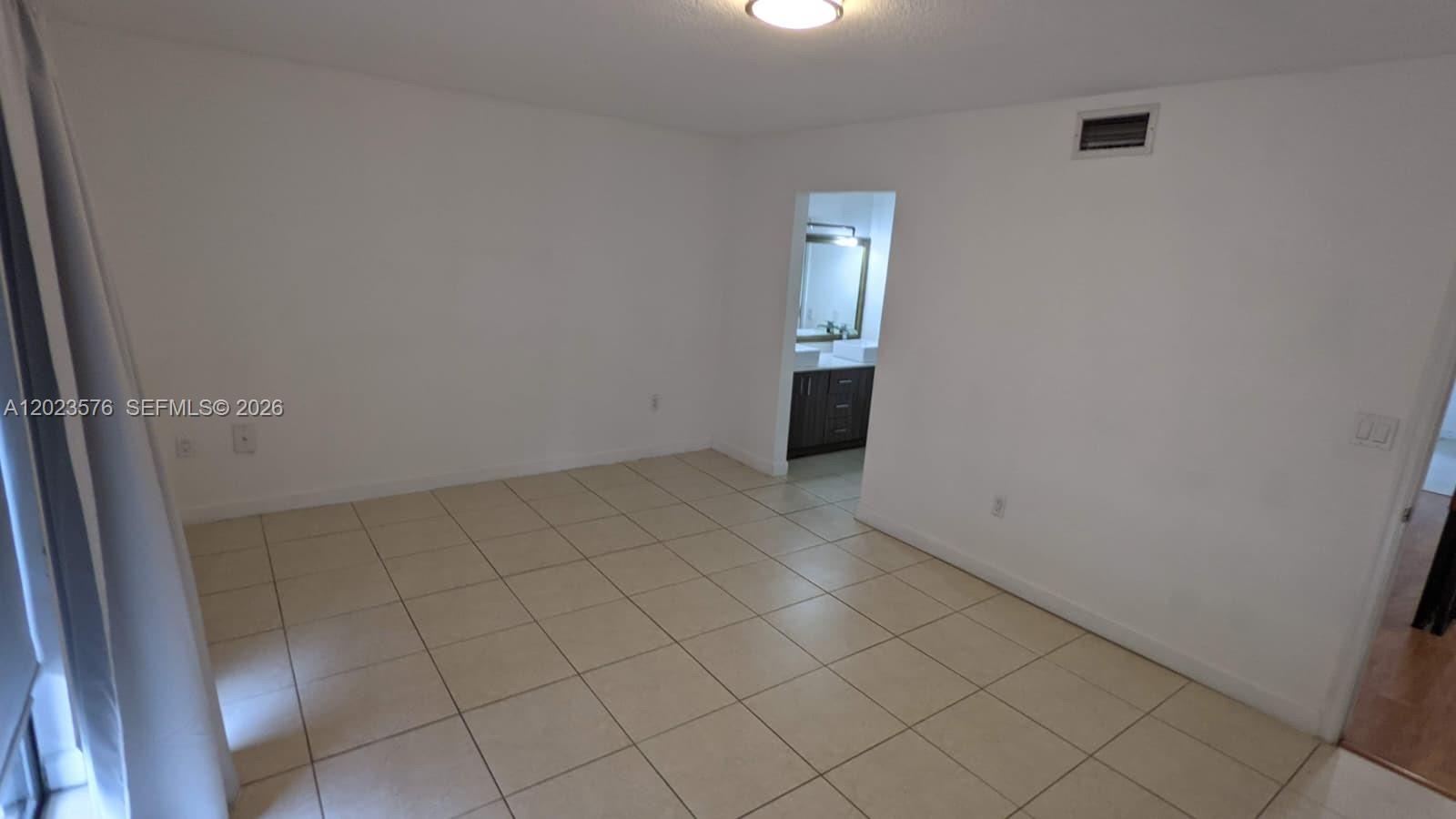 10052 Nw 41st Street 51-5 Property Photo 19