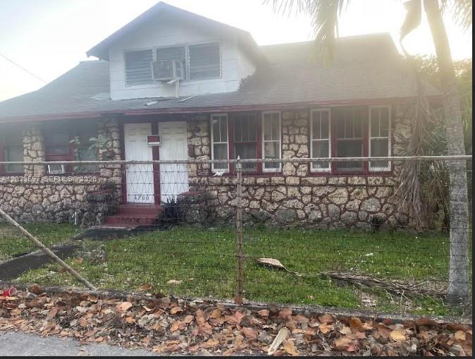 5700 NW 9th Avenue