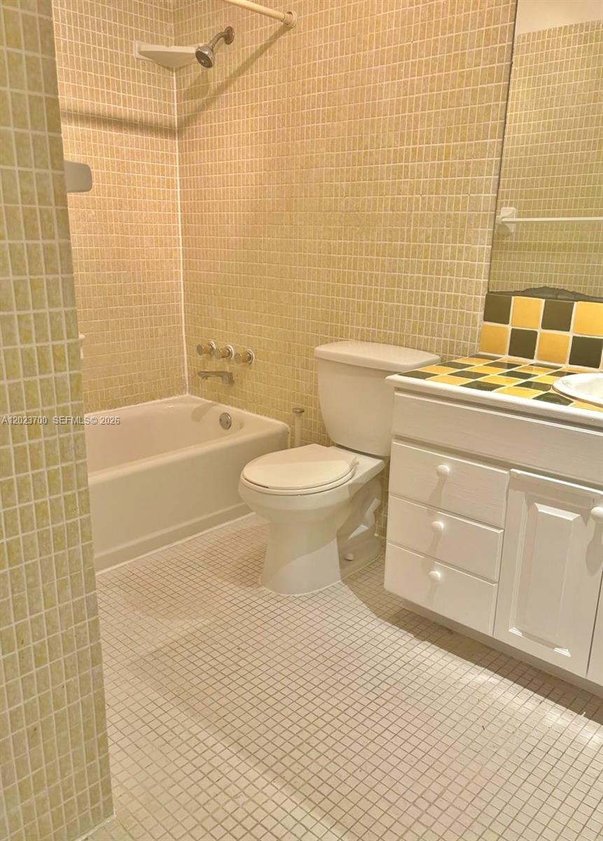 2201 Brickell Avenue 61 Property Photo 19