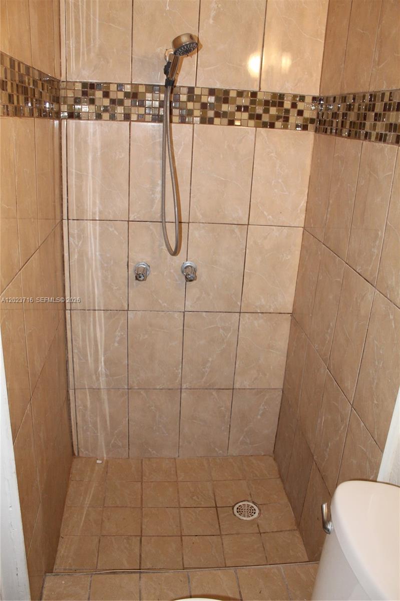 13875 Ne 16th Court Property Photo 23