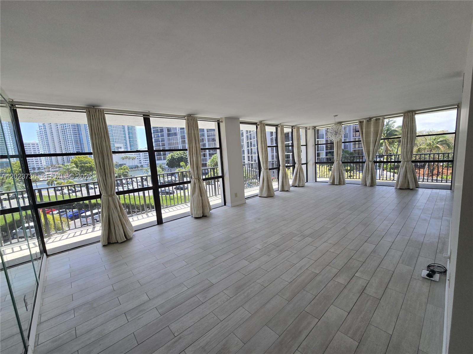 800 Parkview Drive 430 Property Photo 6