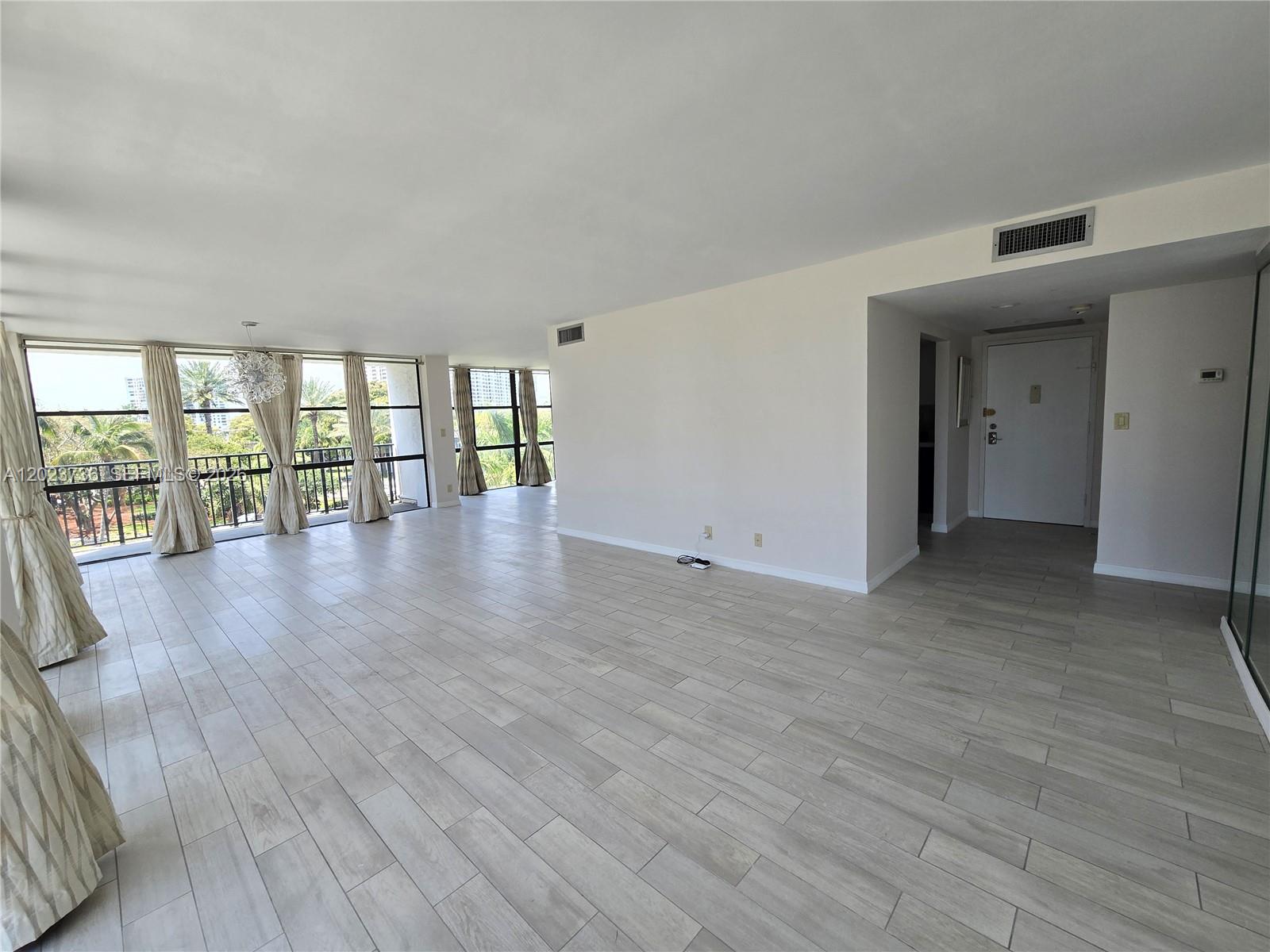 800 Parkview Drive 430 Property Photo 17