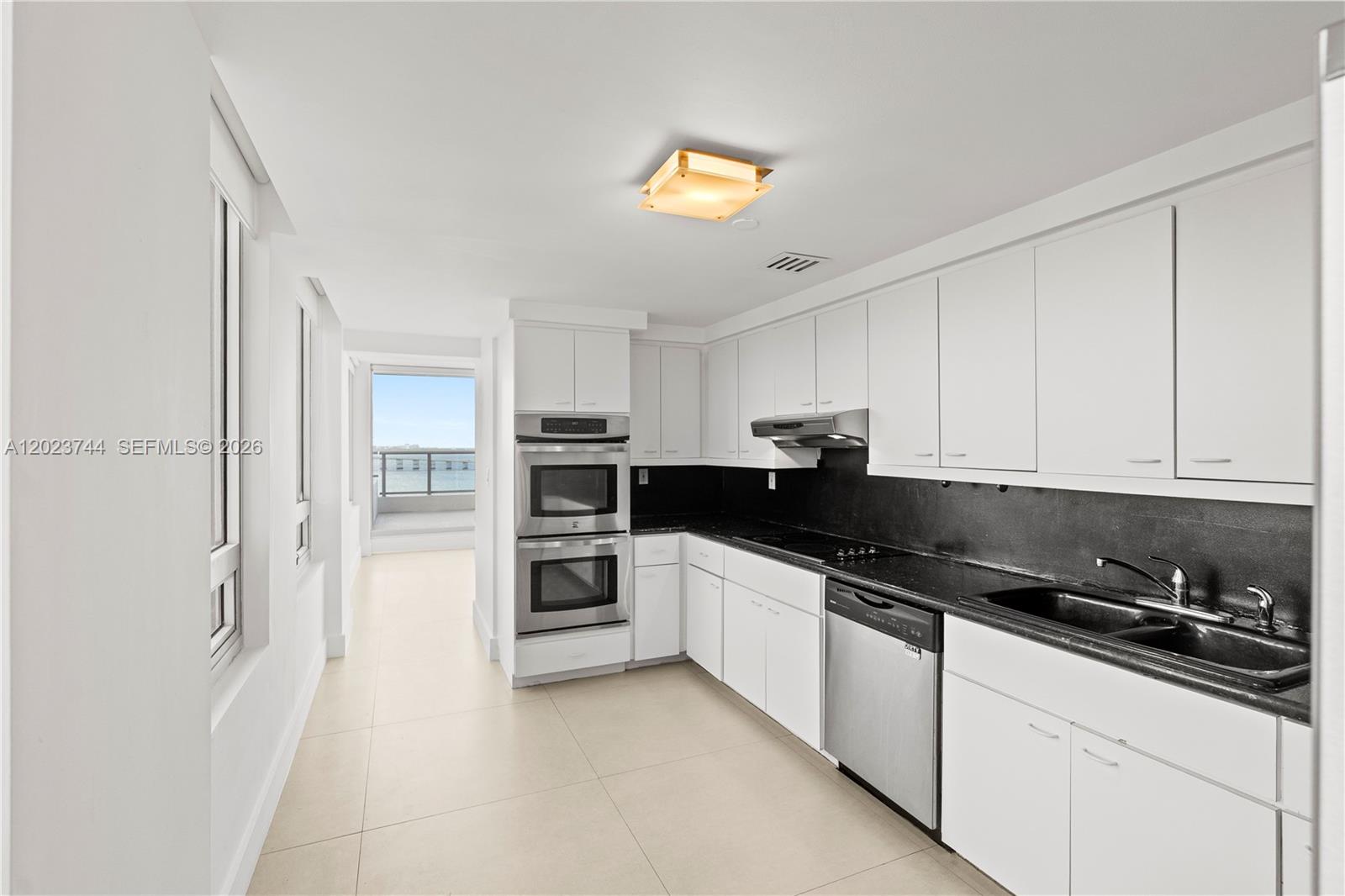 1541 Brickell Avenue C1607 Property Photo 12
