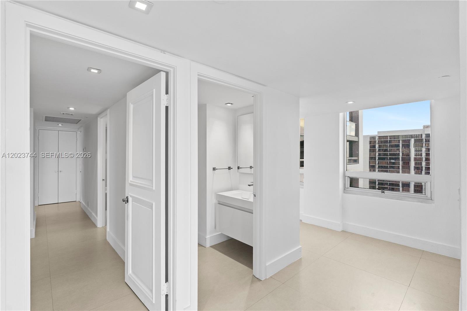 1541 Brickell Avenue C1607 Property Photo 17