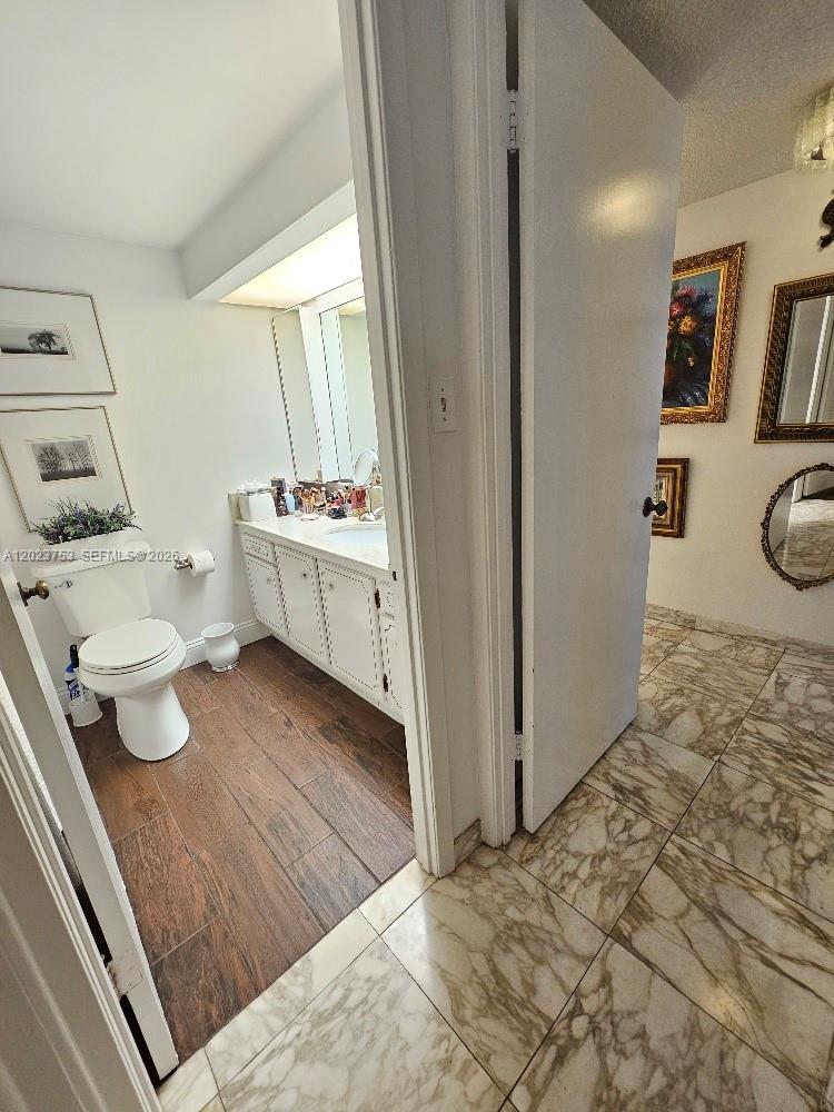 18061 Biscayne Boulevard 901 Property Photo 24