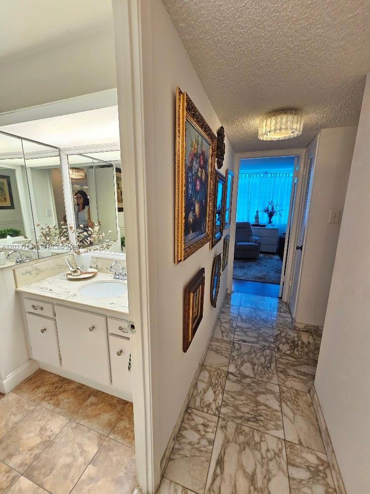 18061 Biscayne Boulevard 901 Property Photo 25