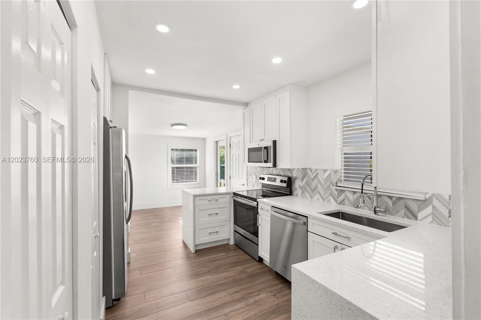 900 Tangier Street Property Photo 14