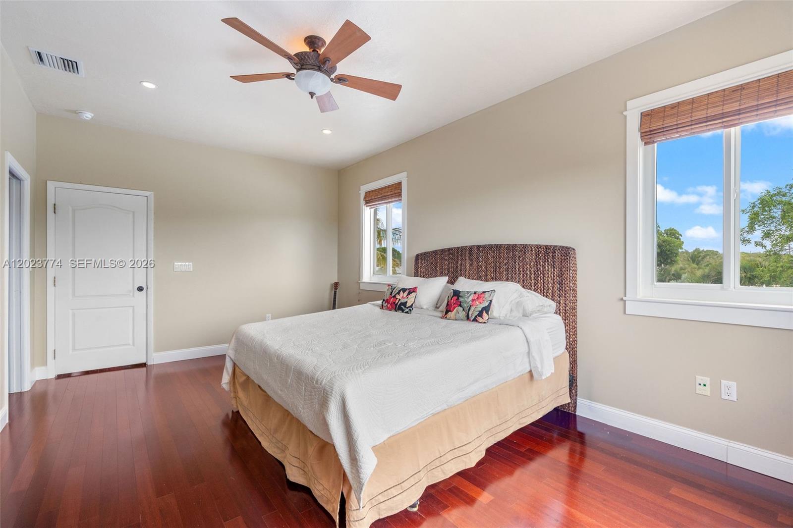 365 Loeb Avenue Property Photo 16