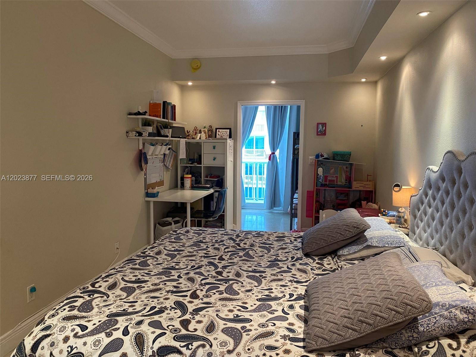 5401 Collins Avenue 339 Property Photo 10