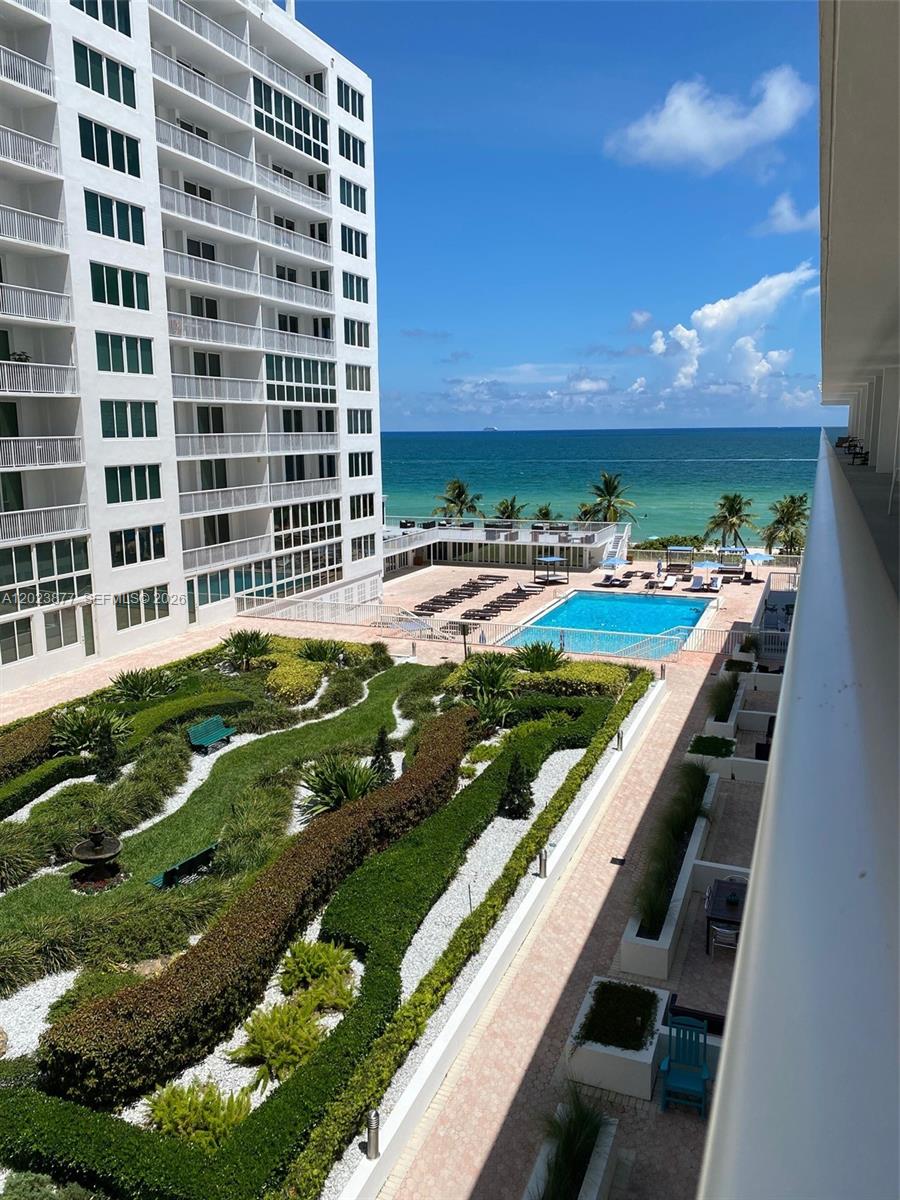 5401 Collins Avenue 339 Property Photo 21