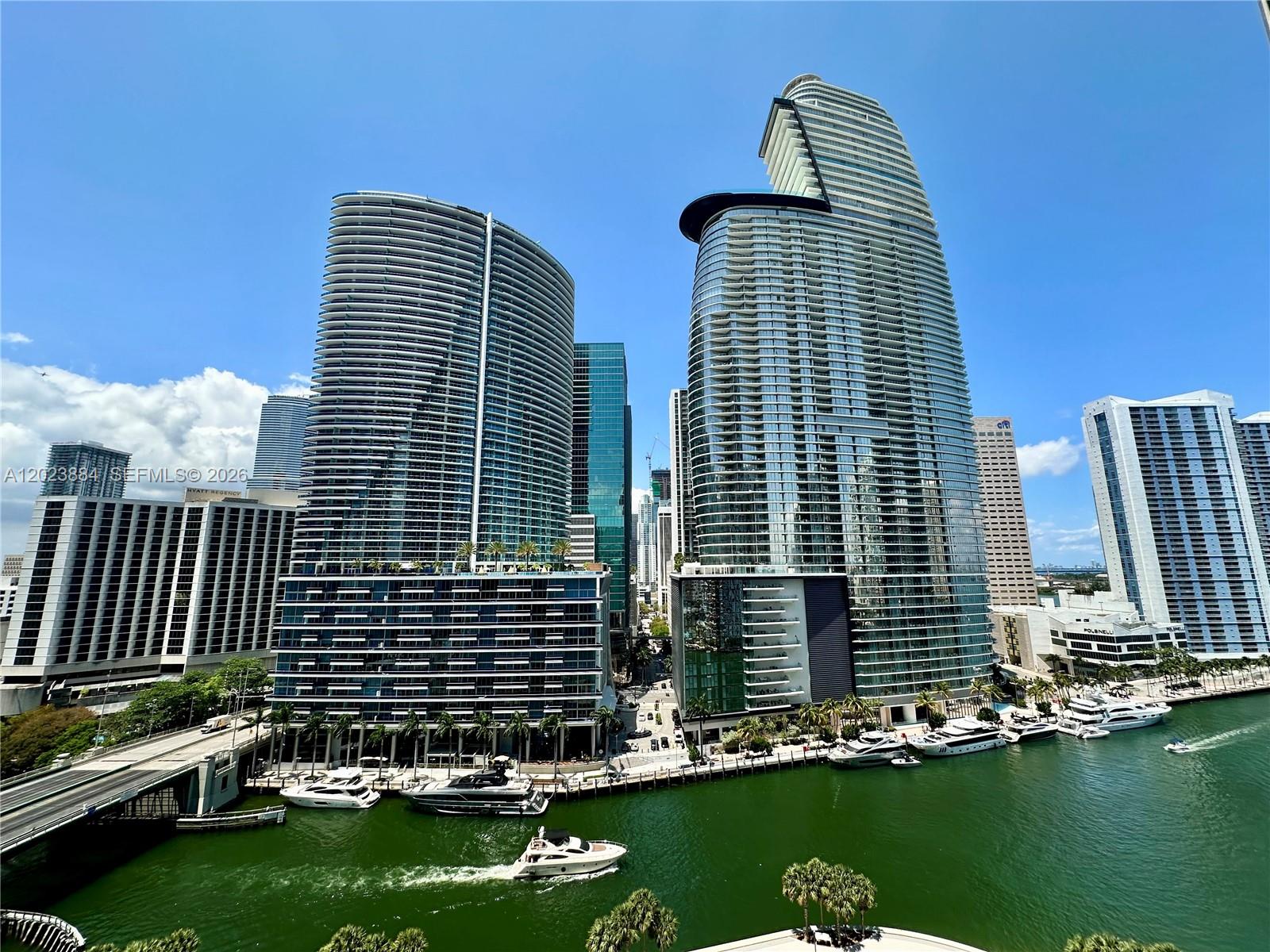 475 Brickell Avenue 1614 Property Photo 1