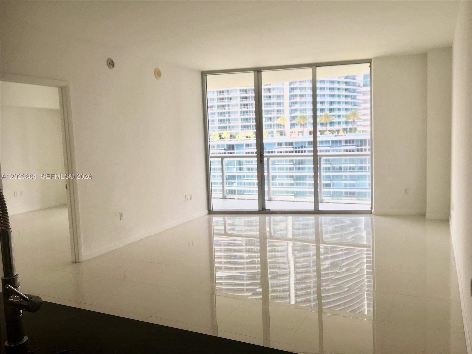 475 Brickell Avenue 1614 Property Photo 7