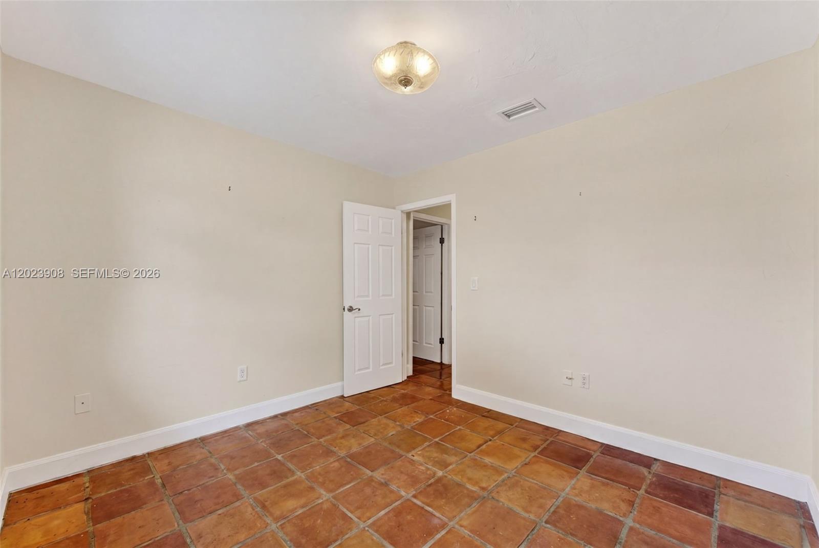 14001 Sw 108th Street Property Photo 16