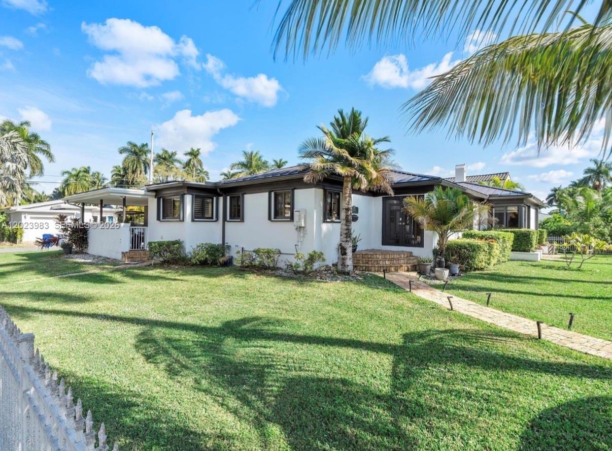 A12023983 Property Photo 2