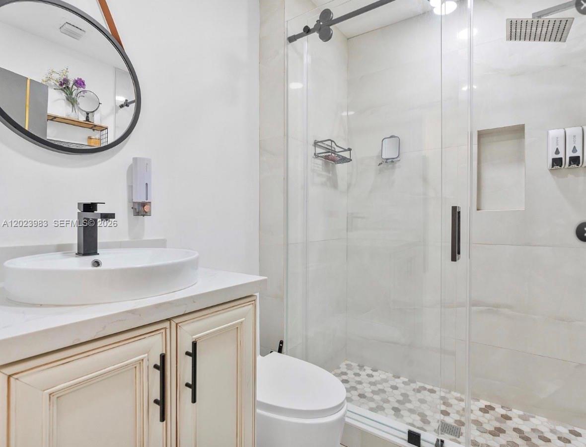 A12023983 Property Photo 13