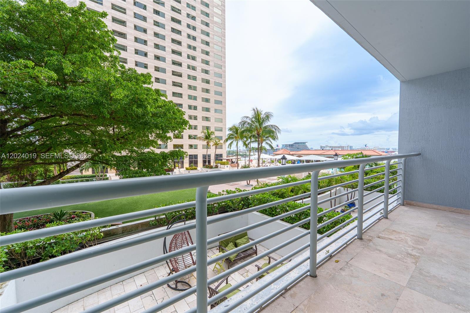 335 S Biscayne Boulevard 802 Property Photo 1
