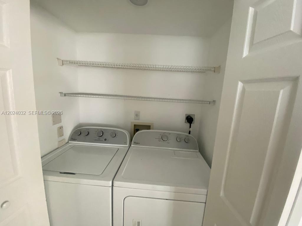 1155 Brickell Bay Drive 1202 Property Photo 4